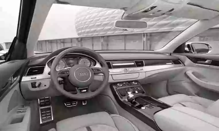Audi S8 V8 Ride In Dubai