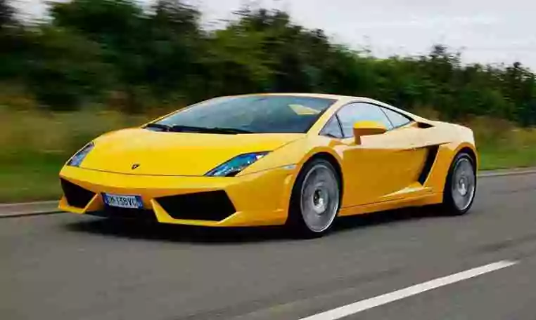 Ride A Lamborghini  Dubai Airport