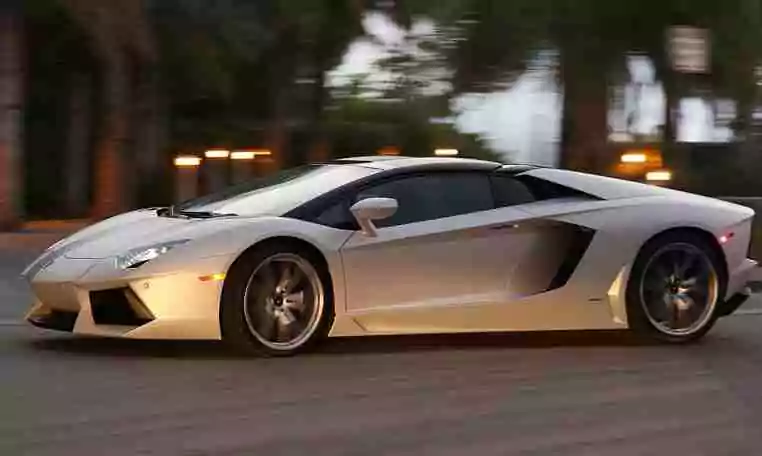 Lamborghini Roadster For Drive Dubai