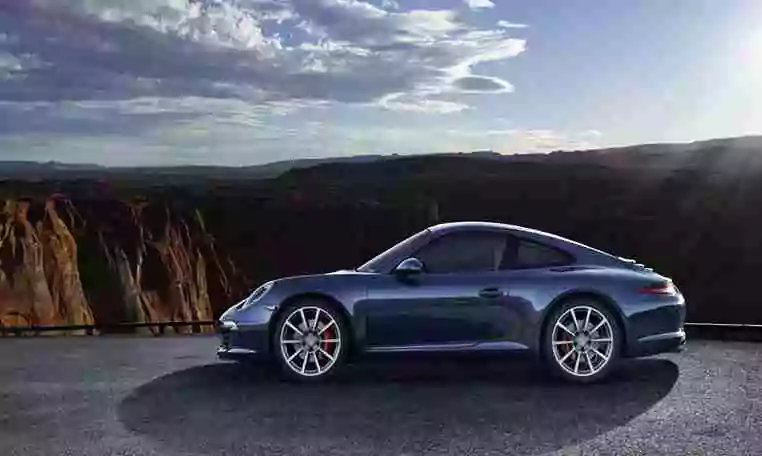 Porsche 911 Carrera S Car Rental Dubai