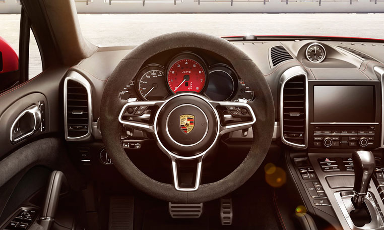 Rent A Porsche Cayenne Turbo In Dubai