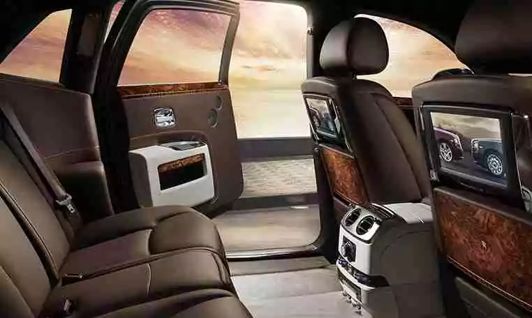 Rent A Rolls Royce Ghost For An Hour In Dubai